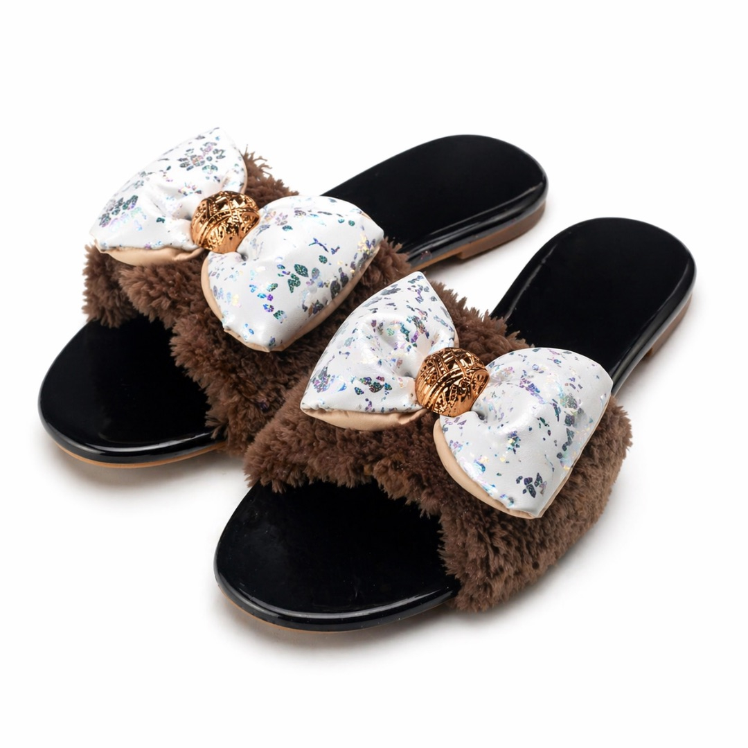Womens Bow Detail Slip On Flat Sandals      White Print and Brown Furry Accent