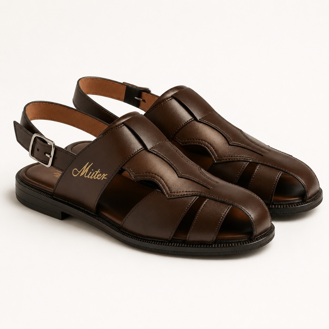 Quality men Closed Toe leather sandals