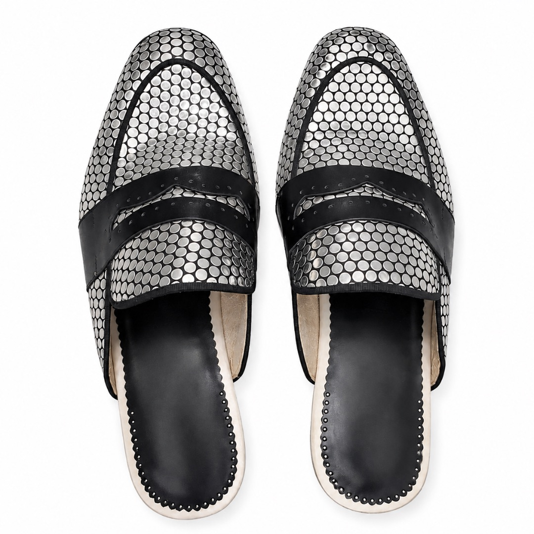 Men Cushioned Closed Toe Slide Sandals