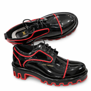 Men Glossy Lace Up Ankle Shoes with Chunky Sole