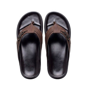 Classic Brown Leather Slide Sandals with Contrast Stitching