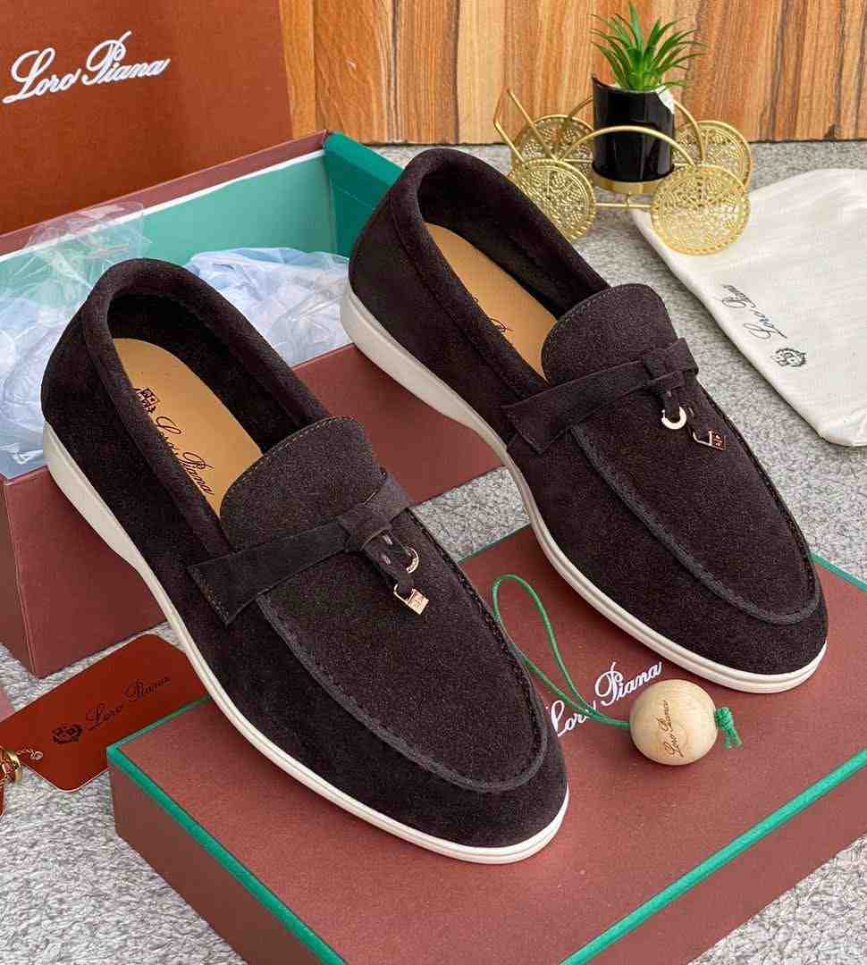 Shoe