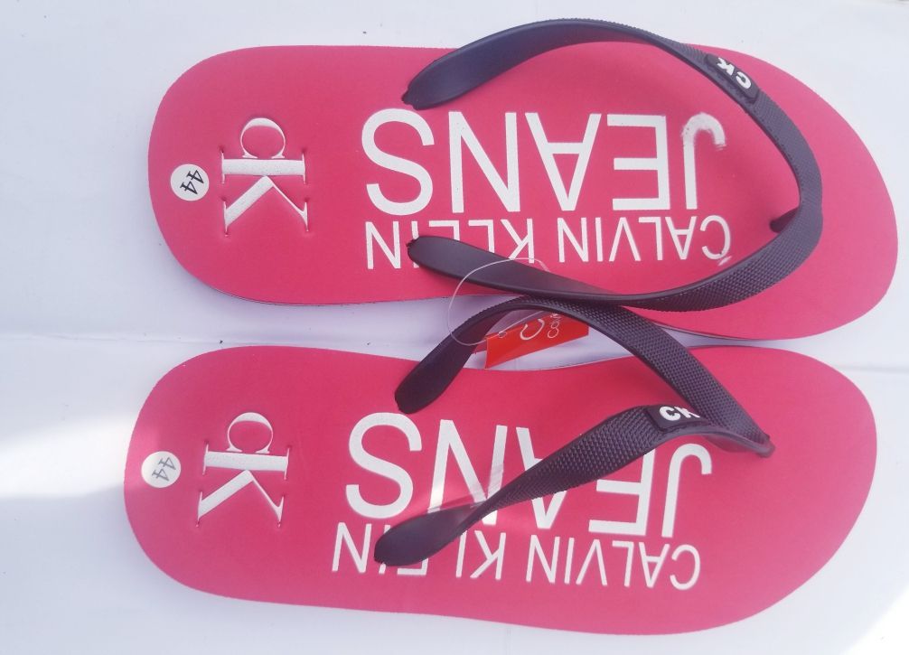 Calvin Klein Unisex Rubber Flip-Flop Sandals