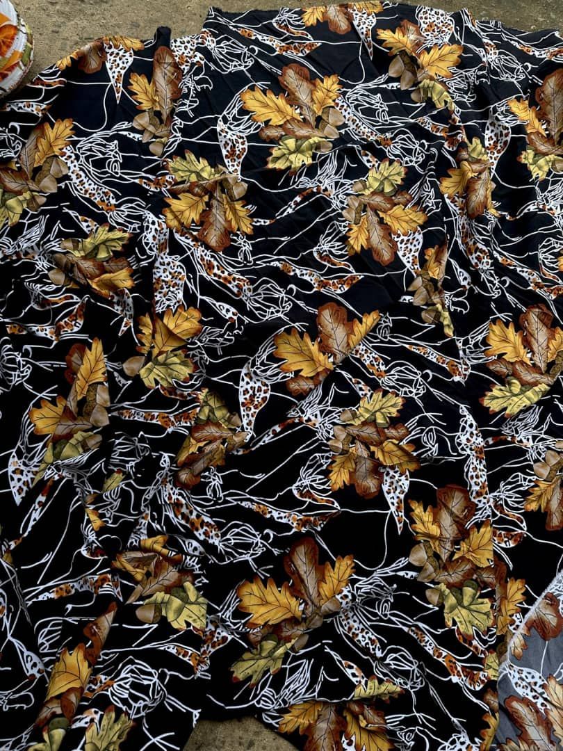 Crepe Vintage Autumn-Themed Fabric with Fall Foliage Design