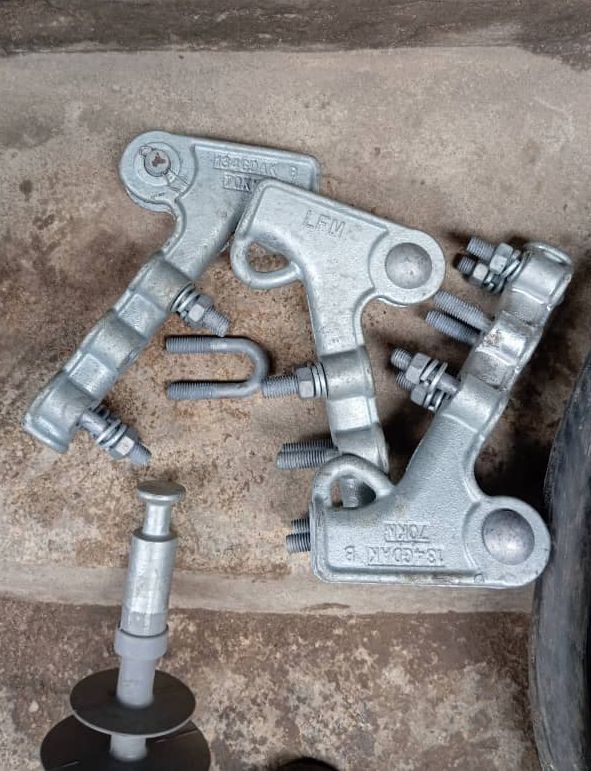 Heavy-Duty Suspension Clamp for Overhead Line Installation