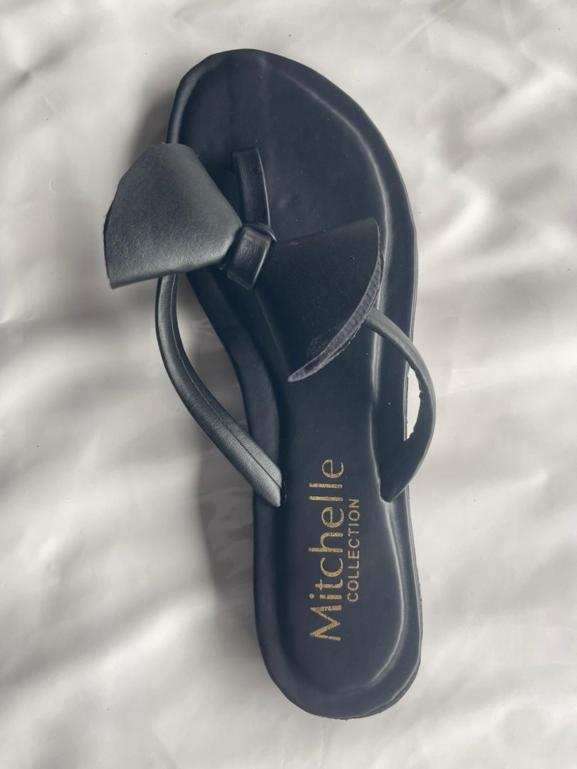 Quality ladies flat footwear made in Aba