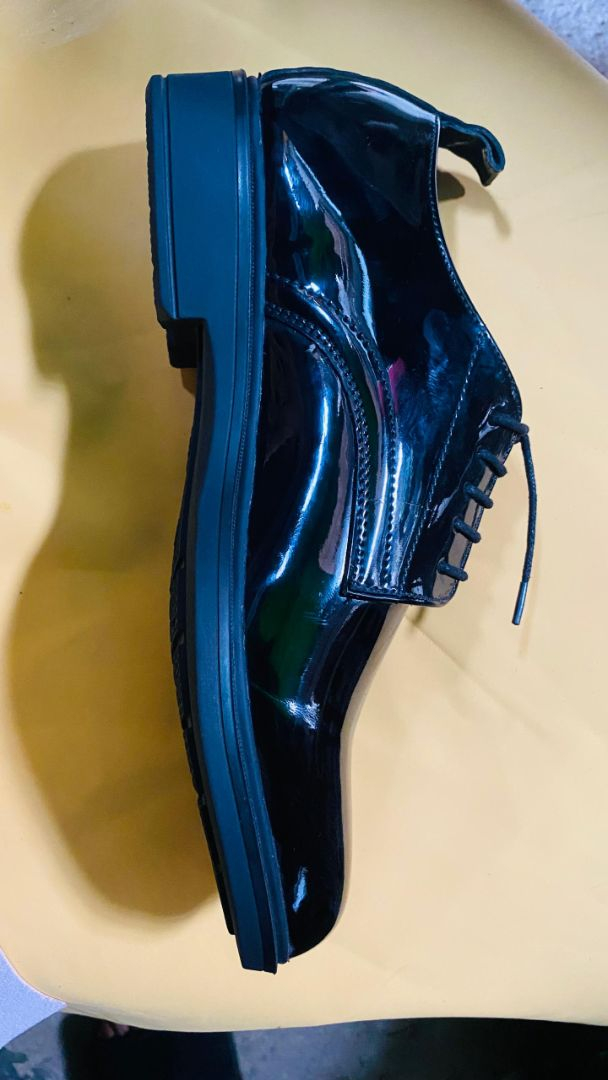 Glossy Patent Leather Lace Up Formal Shoes      Black