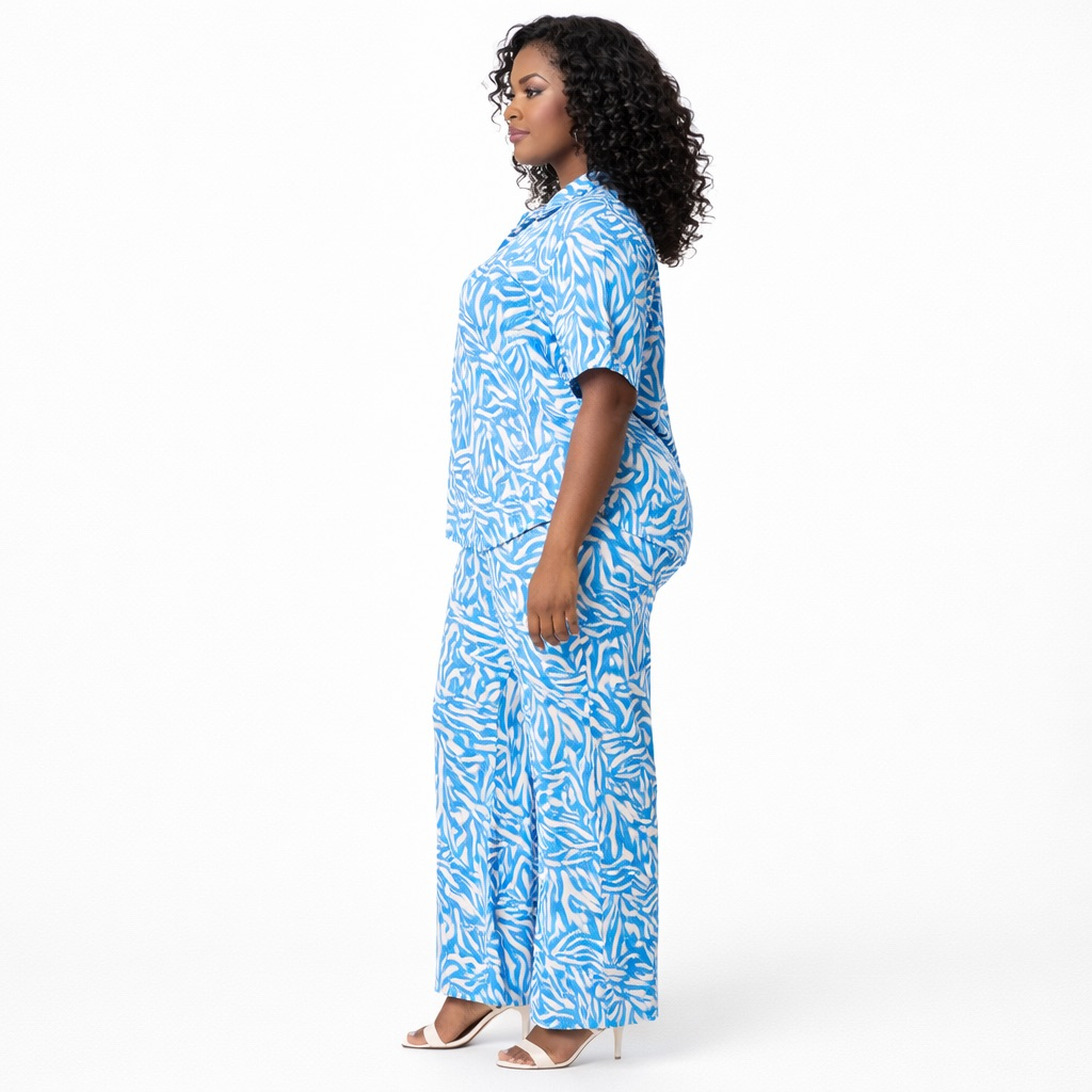 Abstract Blue and White Wave Print Two Piece Set with Collared Top
