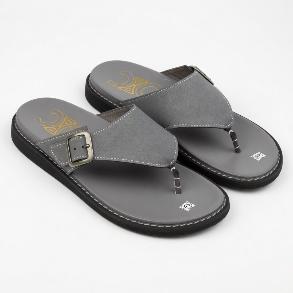 Men Grey Buckle Toe Post Casual Slippers