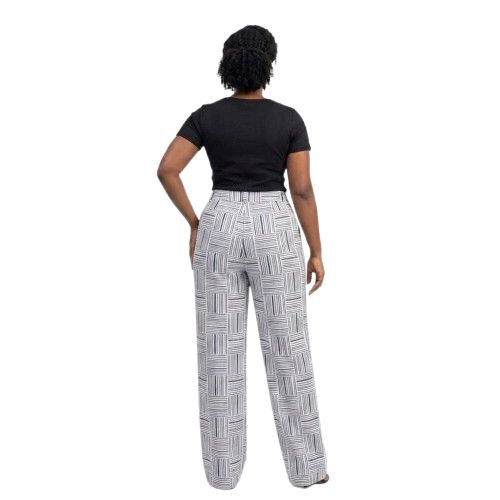 Short Sleeve Scoop Neck Top and Geometric Print Trousers Set