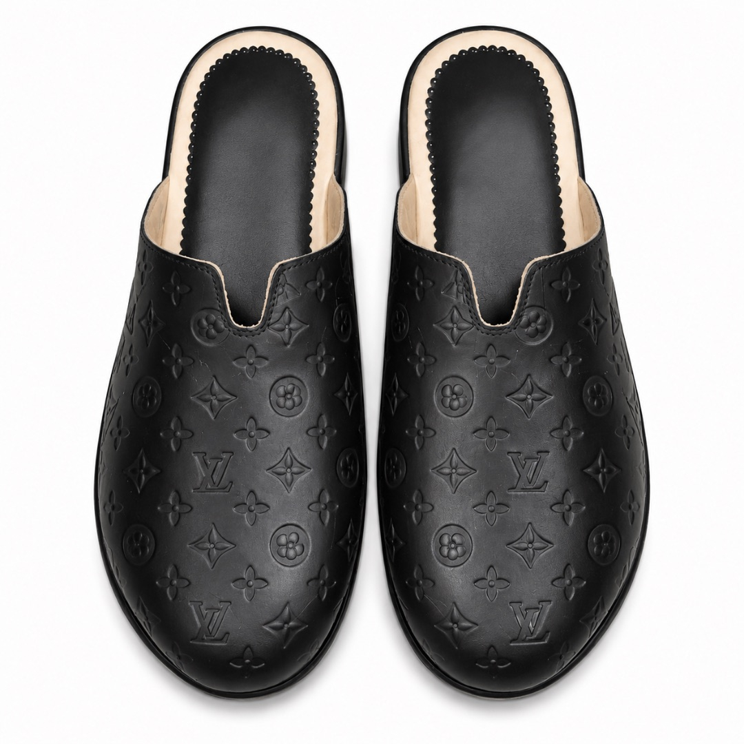 Men Slip On Leather Mule Sandals with Textured Sole